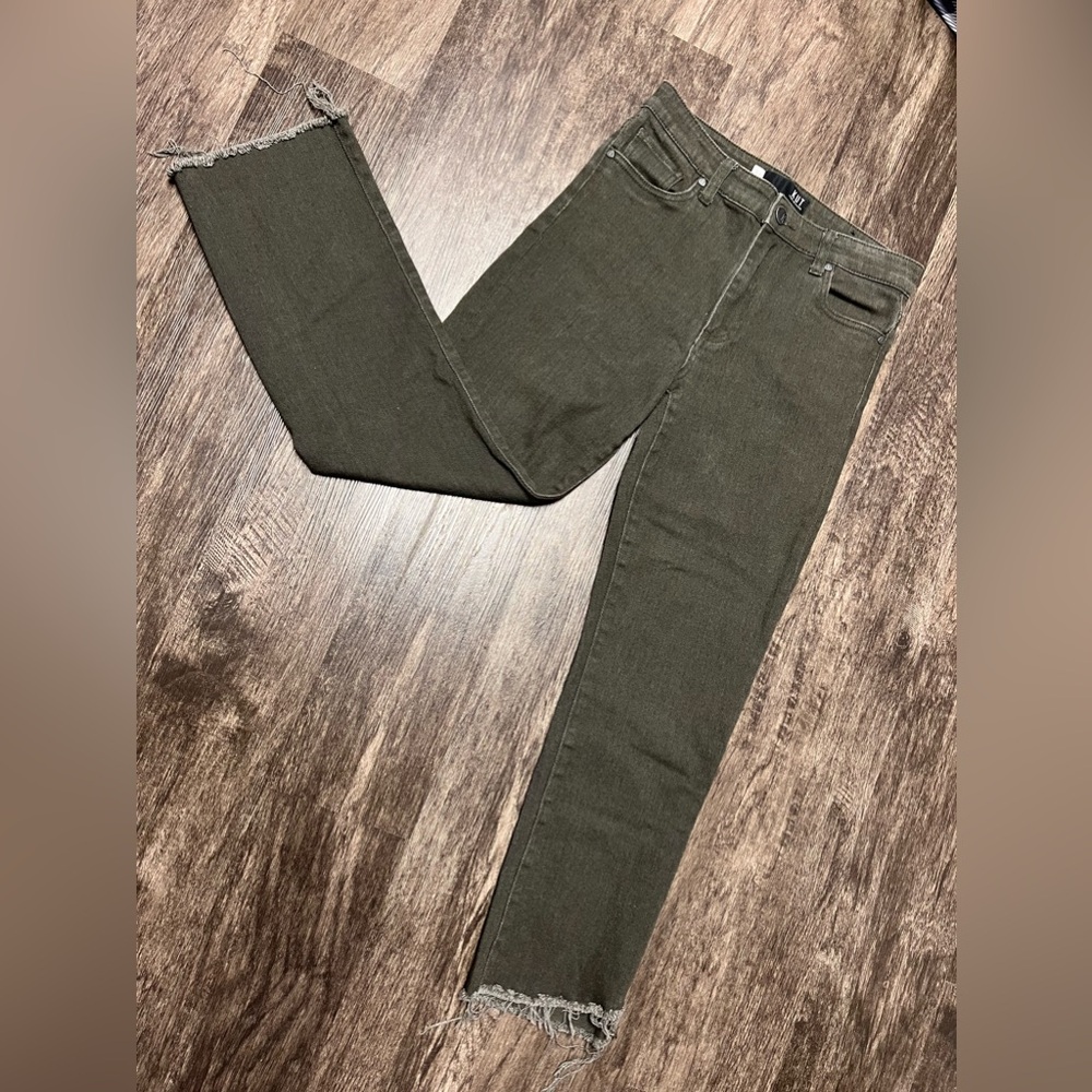 New KUT from the Kloth Sz 2 FLARE Hi Rise ANKLE Jeans